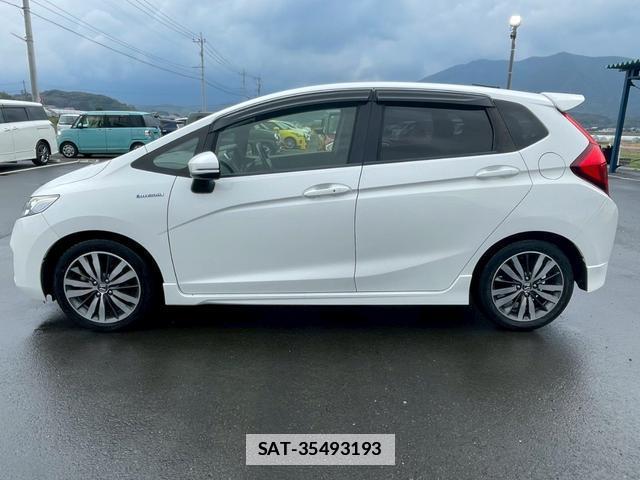 Honda FIT HYBRID 2015-04 7797185-16