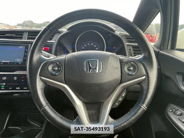 Honda FIT HYBRID 2015-04 7797185-18