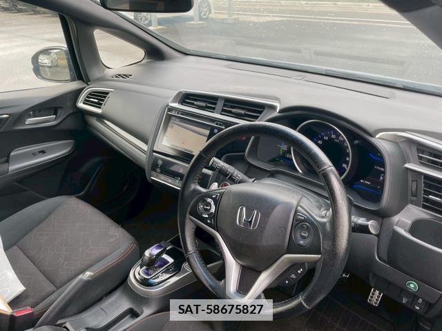 Honda FIT HYBRID 2015-01 7797187-18