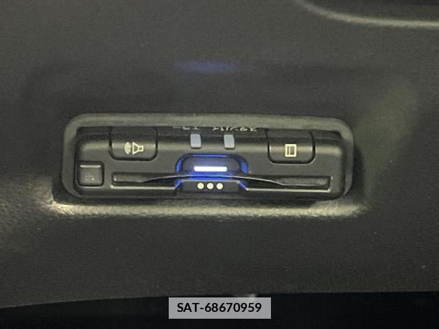 Honda FIT HYBRID 2023-04 7798041-15