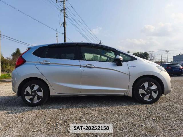Honda FIT HYBRID 2015-02 7798532-16