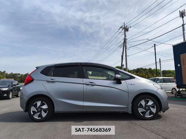 Honda FIT HYBRID 2015-01 7798545-16