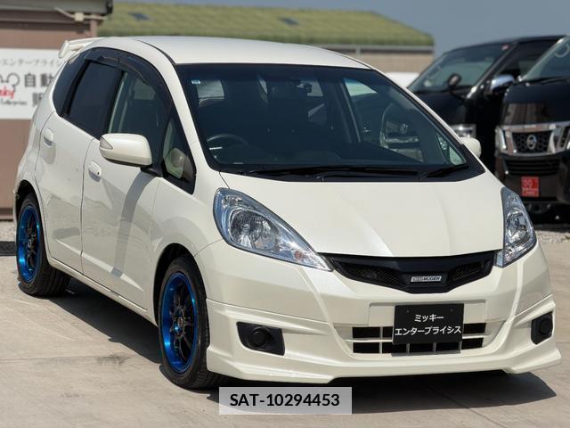 Honda FIT HYBRID 2011-10 7801019-0