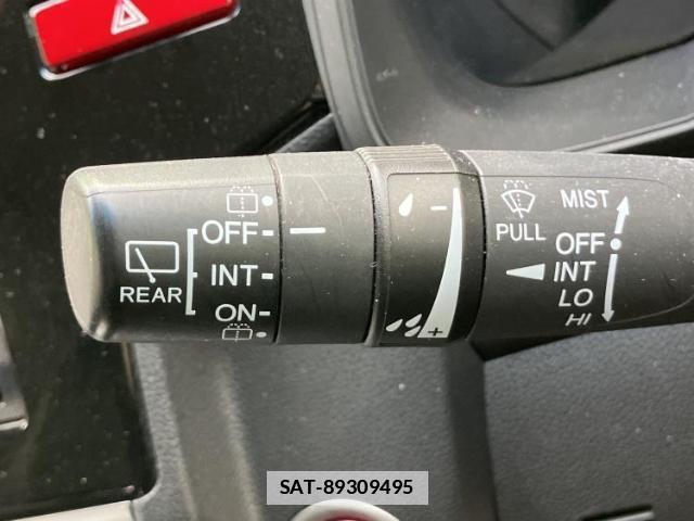 Honda FIT HYBRID 2017-05 7808033-15