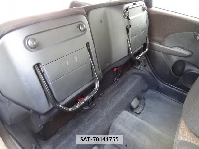 Honda FIT SHUTTLE HYBRID 2014-07 7800989-13