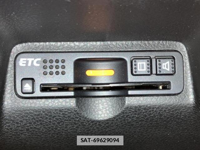 Honda FIT SHUTTLE HYBRID 2013-06 7806525-16