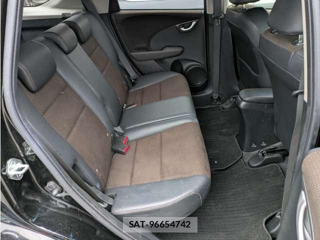 Honda FIT SHUTTLE HYBRID 2012-01 7807151-13