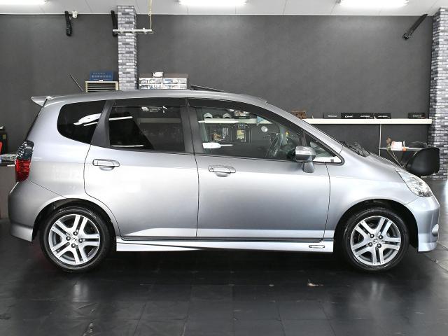 Honda FIT 2005-09 7793221-2