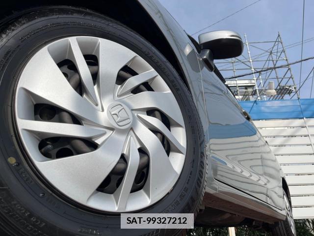 Honda FIT 2015-06 7794292-12