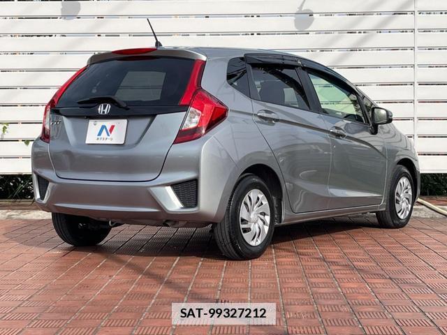 Honda FIT 2015-06 7794292-16