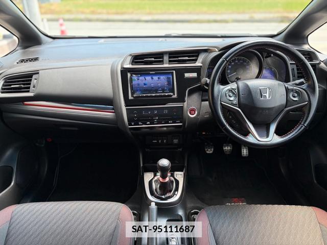 Honda FIT 2017-07 7796823-2