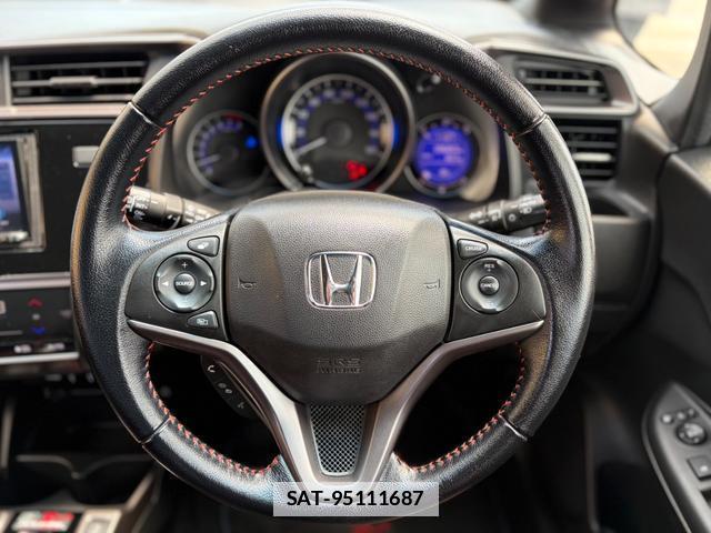Honda FIT 2017-07 7796823-3