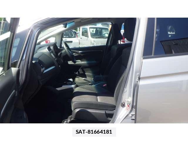 Honda FIT 2018-05 7797476-15
