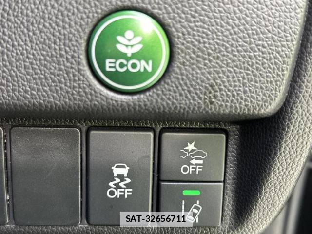 Honda FIT 2018-02 7800824-16