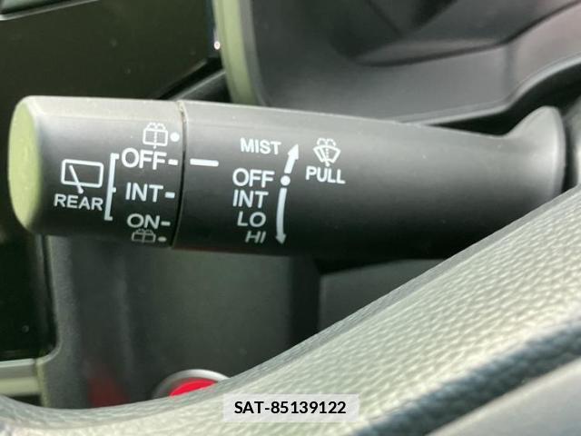 Honda FIT 2018-03 7802622-16