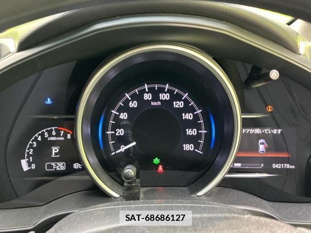 Honda FIT 2017-07 7806818-14