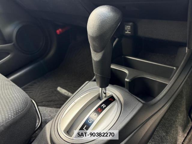 Honda FIT 2013-07 7808865-13