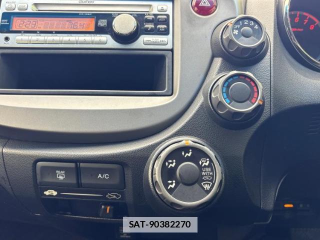 Honda FIT 2013-07 7808865-17