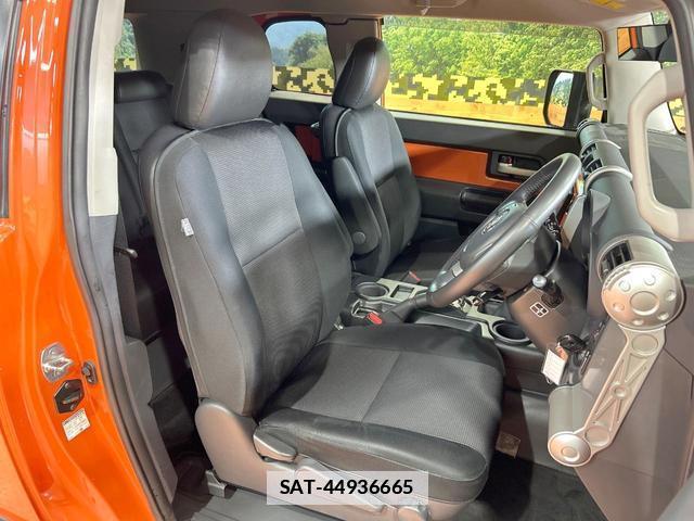 Toyota FJ CRUISER 2013-07 7794588-7