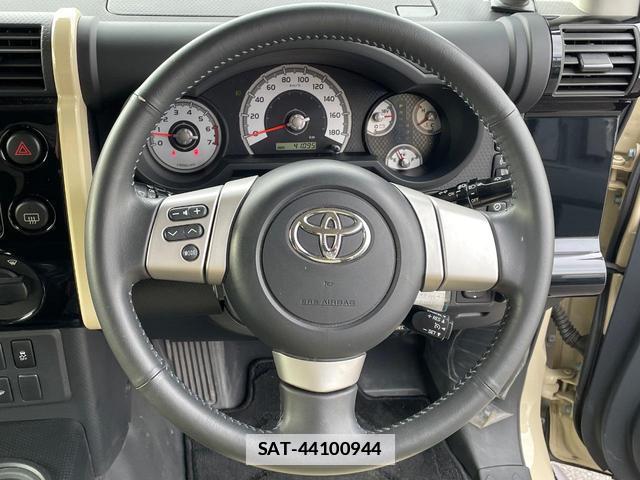 Toyota FJ CRUISER 2018-03 7794812-9