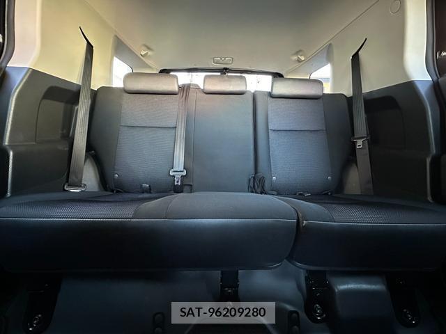 Toyota FJ CRUISER 2011-03 7796380-11