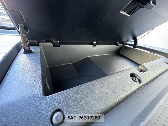 Toyota FJ CRUISER 2011-03 7796380-16
