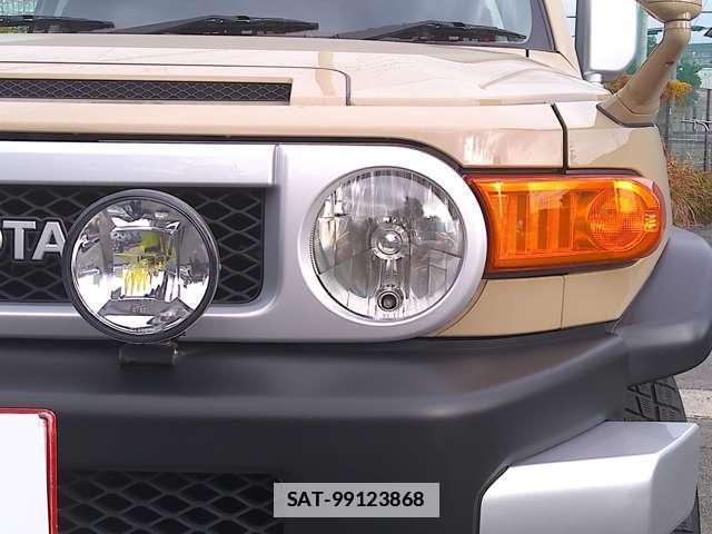 Toyota FJ CRUISER 2011-08 7796578-16