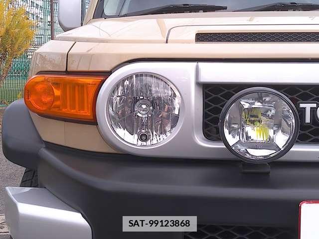 Toyota FJ CRUISER 2011-08 7796578-18