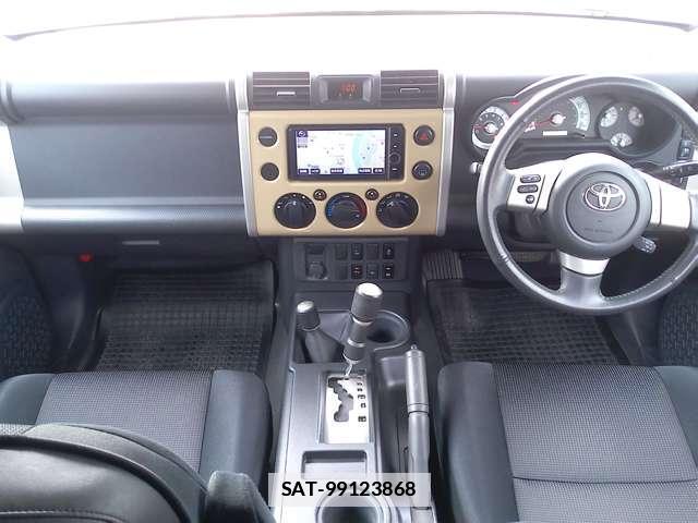 Toyota FJ CRUISER 2011-08 7796578-2