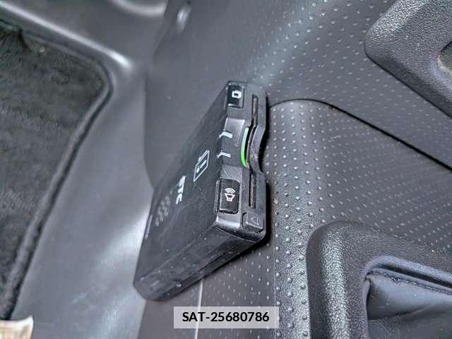Toyota FJ CRUISER 2013-09 7803077-11