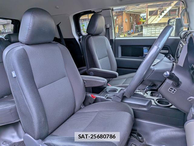 Toyota FJ CRUISER 2013-09 7803077-2