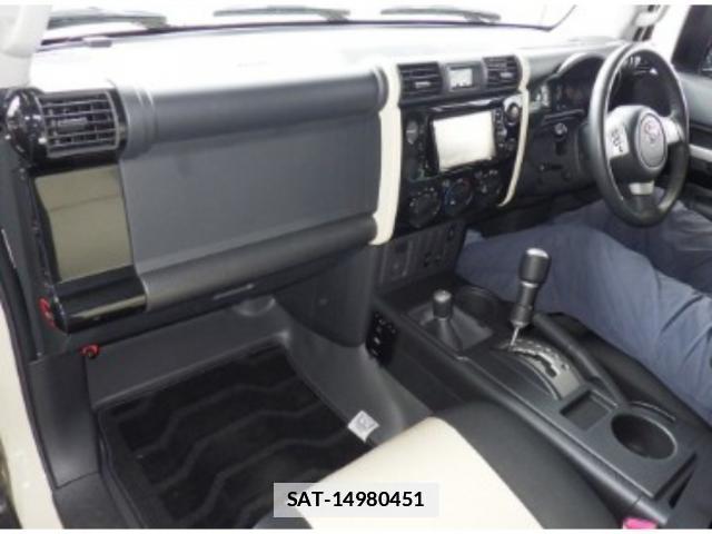 Toyota FJ CRUISER 2017-11 7811082-2