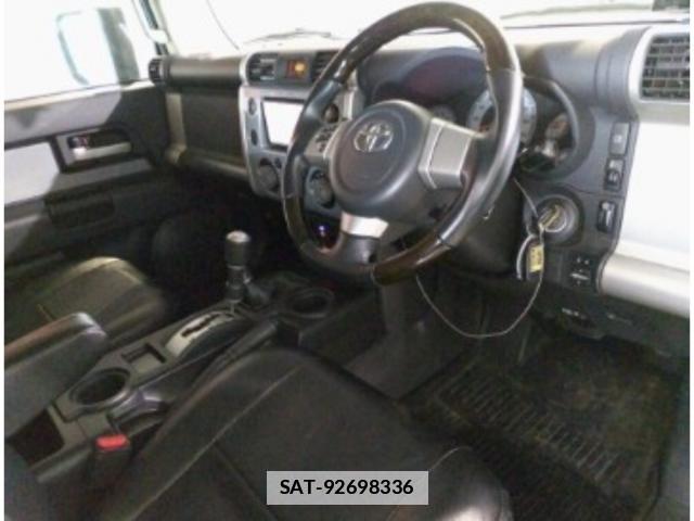 Toyota FJ CRUISER 2017-01 7811134-3