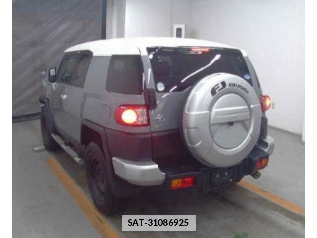 Toyota FJ CRUISER 2016-06 7811142-1