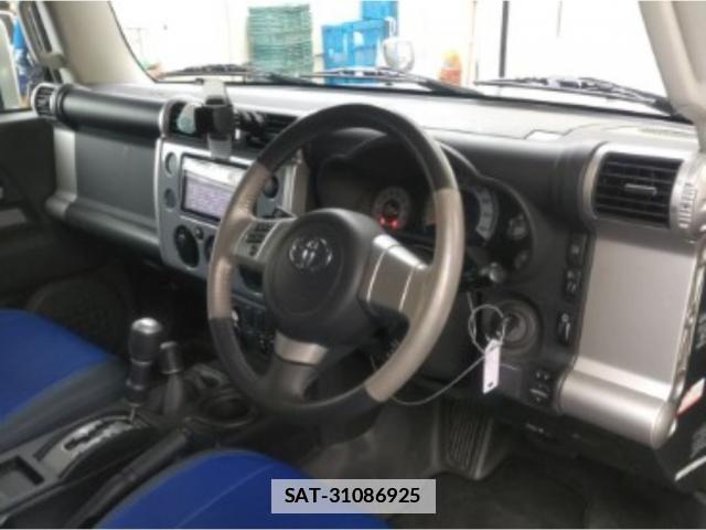 Toyota FJ CRUISER 2016-06 7811142-2