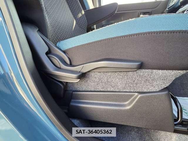 Mazda FLAIR CROSSOVER 2023-08 7793748-5