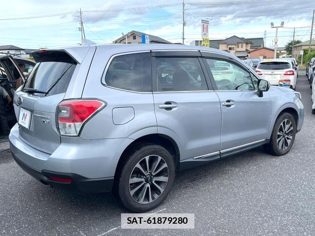 Subaru FORESTER 2017-06 7804605-16