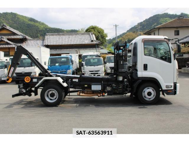 Isuzu FORWARD 2016-08 7793474-4