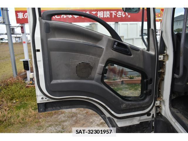 Isuzu FORWARD 2012-05 7796526-18