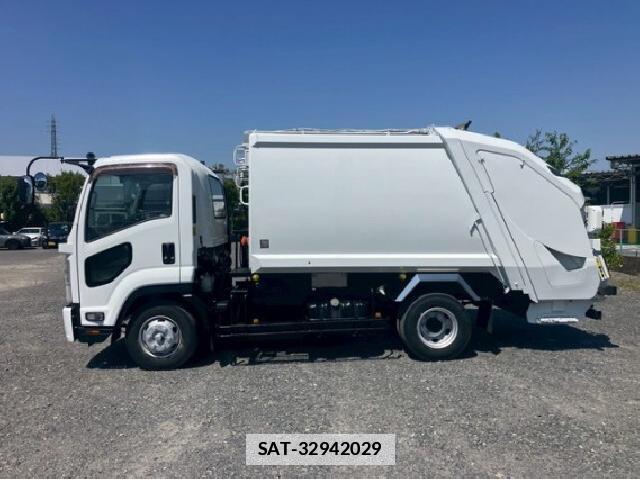 Isuzu FORWARD 2015 7797926-11