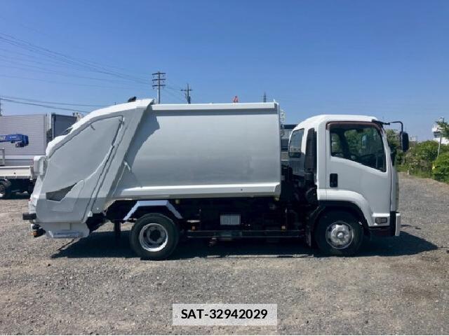 Isuzu FORWARD 2015 7797926-12