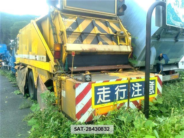 Isuzu FORWARD 2004-01 7798392-3