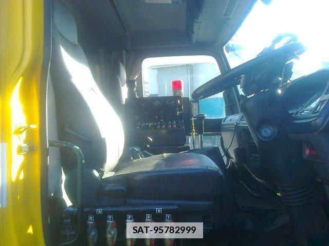 Isuzu FORWARD 2005-03 7798394-4