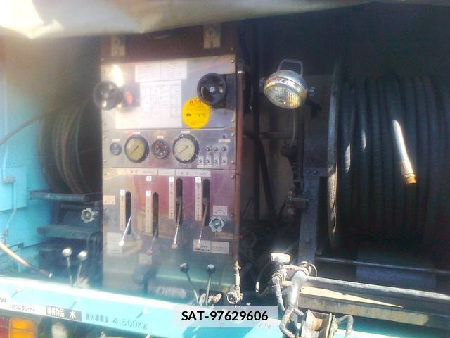 Isuzu FORWARD 2003-08 7798401-4