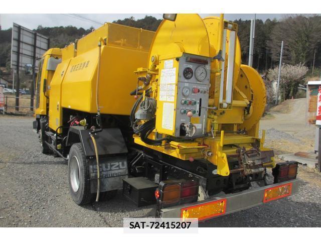 Isuzu FORWARD 2005-06 7798412-3