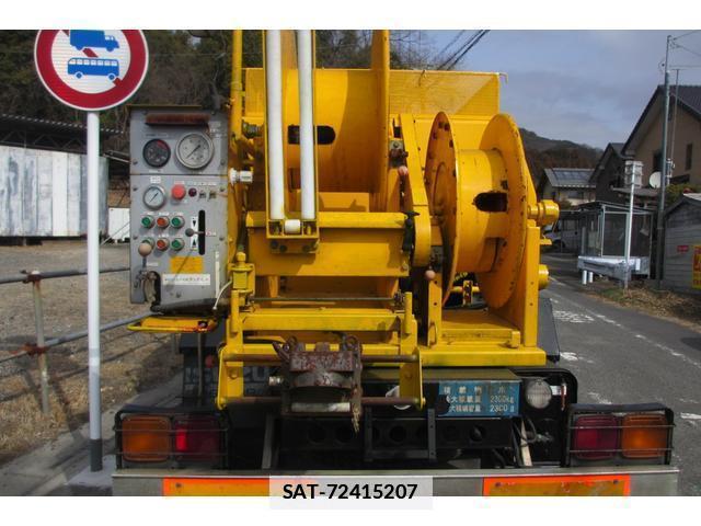 Isuzu FORWARD 2005-06 7798412-4