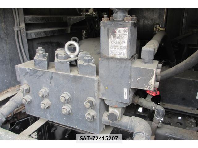 Isuzu FORWARD 2005-06 7798412-6