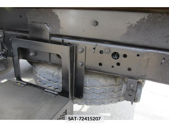 Isuzu FORWARD 2005-06 7798412-9