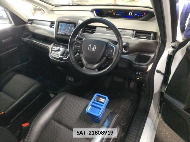 Honda FREED HYBRID 2021-07 7795079-2