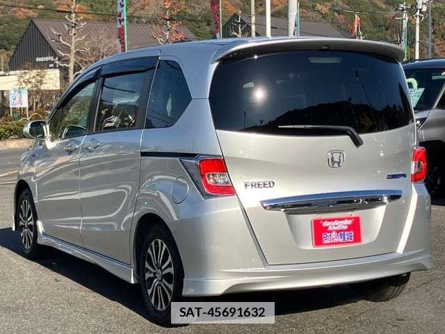 Honda FREED HYBRID 2016-02 7795712-11